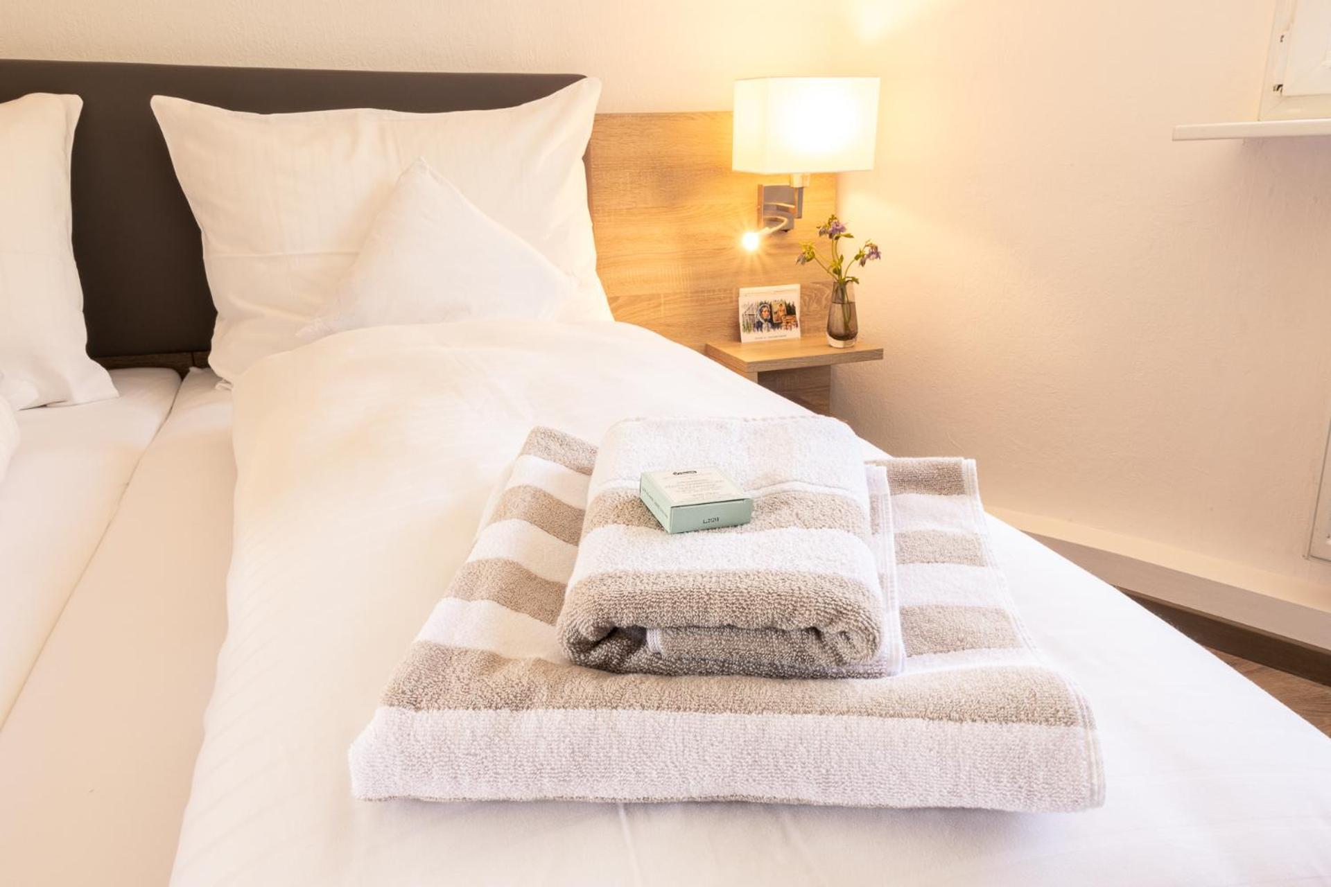 Heimatherz Hotel Garni 헤어데케 객실 사진